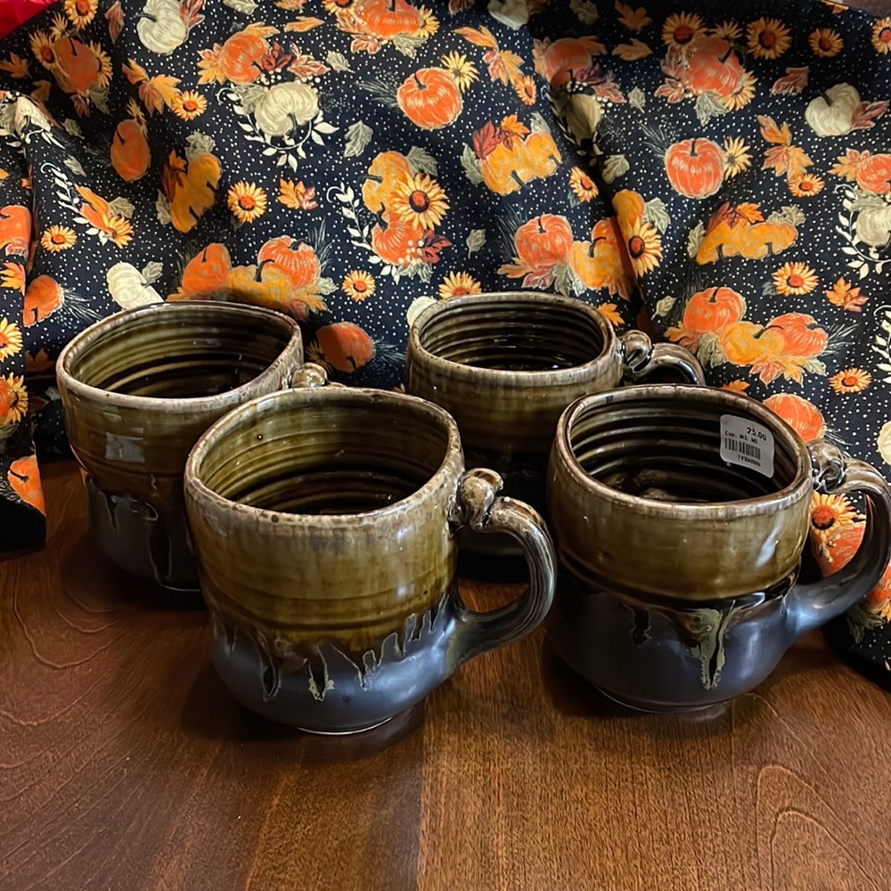 Set of 4 Handcrafted Stoneware Mugs